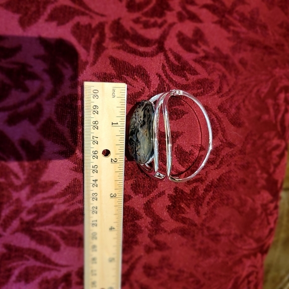 Women's lapis lazuli stone cuff bracelet - Picture 4 of 9